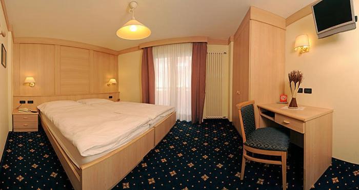 Hotel Pareda Canazei Chambre photo